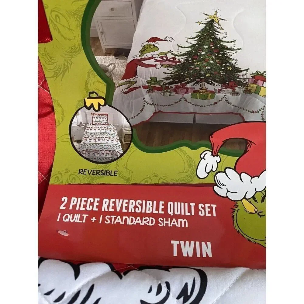 2 Piece Dr Seuss The Grinch Quilt Set TWIN Size Reversible Bedding Christmas NEW